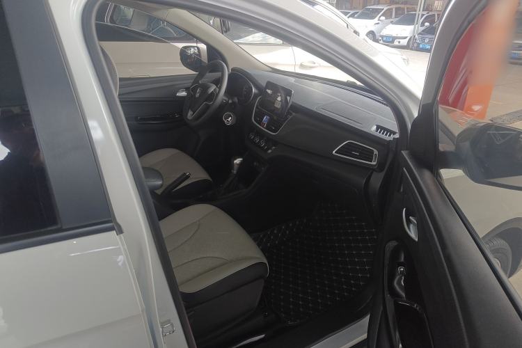 Used Baojun 730 2021 1.5T CVT Fashion Version 7 Seats
