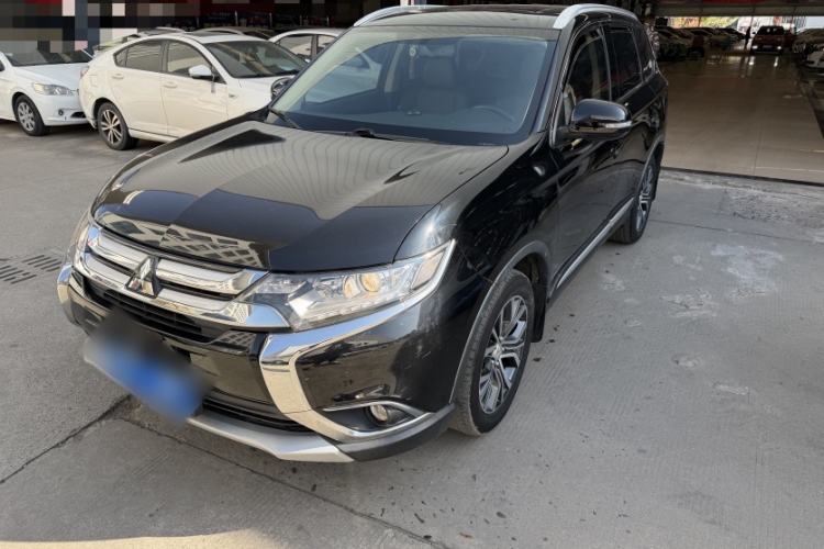 Used Mitsubishi Outlander 2018 2.0L Two-Wheel Drive Glory Edition 5 Seats