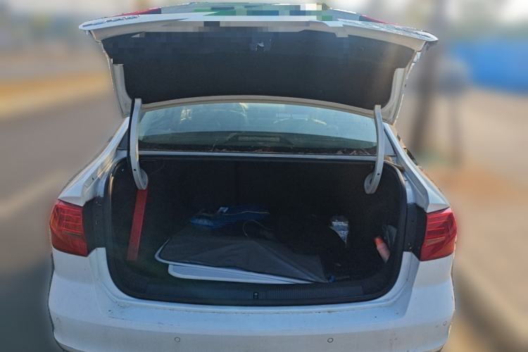 Used Volkswagen Bora 2016 1.6L manual Comfort trim level
