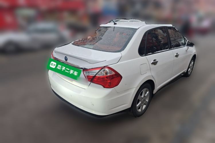 Used Venucia D50 2013 1.6L Manual Luxury Edition
