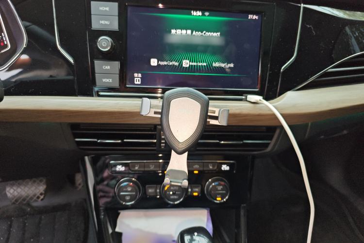 Used Volkswagen Passat 2019 330TSI Luxury Edition China VI Standard
