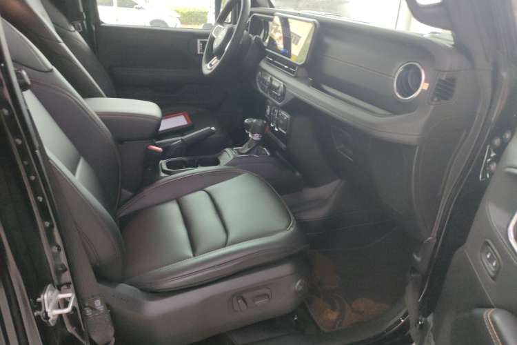 Used  Wrangler 2024 2.0T Sahara Four-Door Edition
