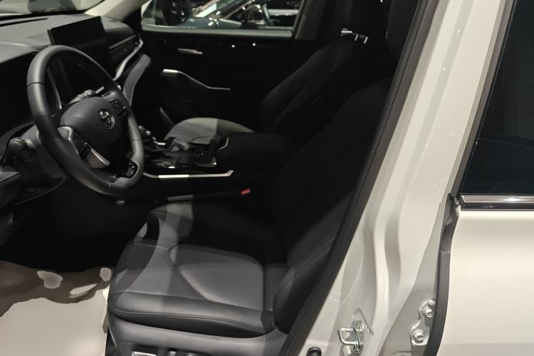 Used Toyota Highlander 
