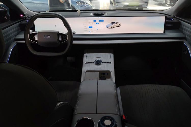 Used  E8 2024 665 km Range Rear-Drive Starship Long-Range Version
