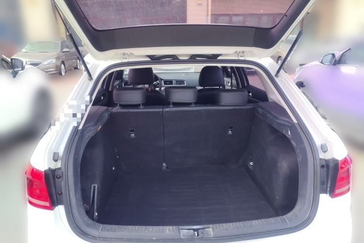 Used Volkswagen Gran Lavida 2015 1.6L Manual Comfort Edition