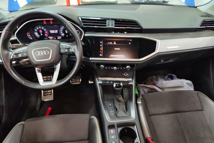 Used Audi Q3 2020 35 TFSI Ambition Dynamic Edition
