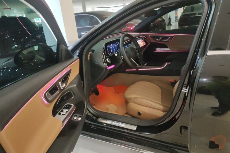 Used Mercedes-Benz E-Class New Energy 2024 E 350 e L Plug-in Hybrid Sedan
