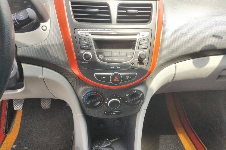 Used Hyundai Verna 2016 1.4L Manual Smart GLS Trim
