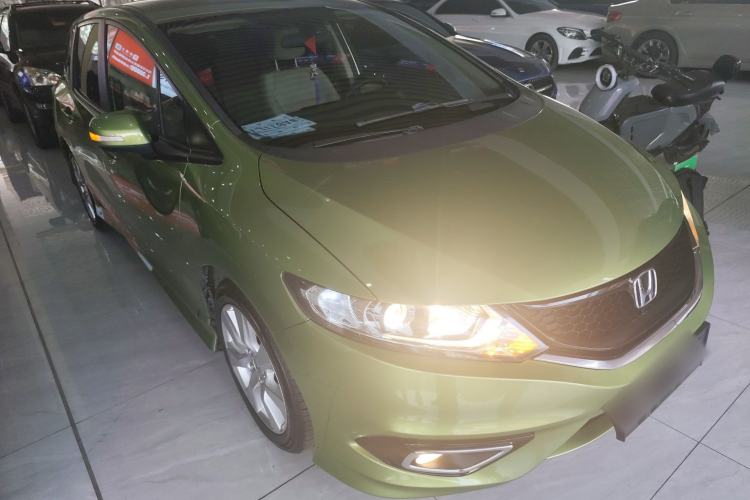 Used Honda Jade 2013 1.8L automatic Comfort version 5 seats
