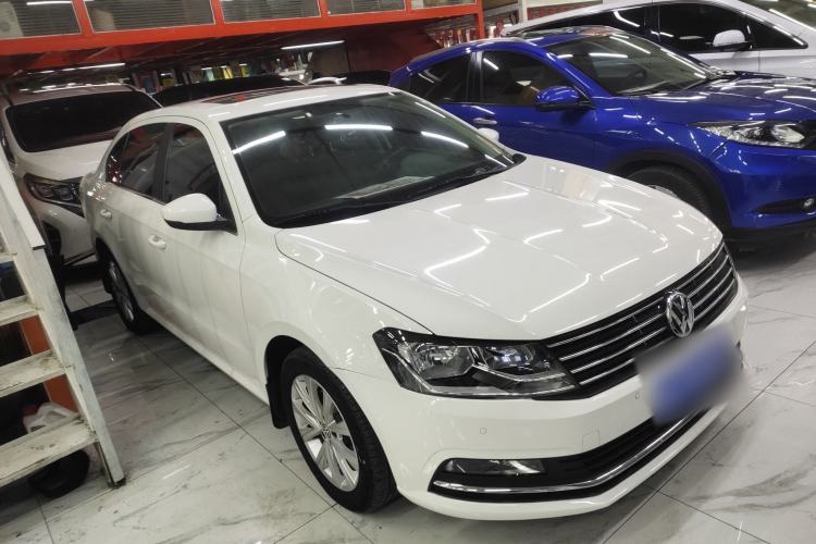 Used Volkswagen Lavida 2017 1.6L Automatic Comfort Edition
