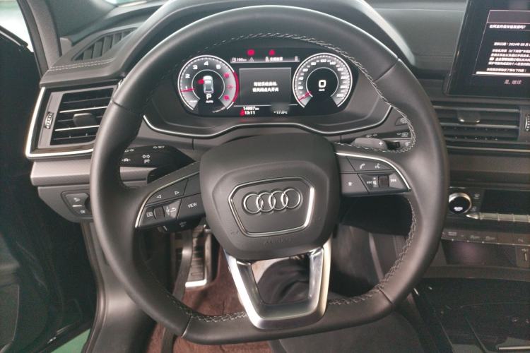 Used Audi Q5L 
