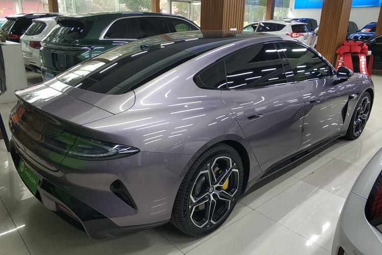 Used  SU7 2024 Four-Wheel Drive Ultra-Long Range Advanced Intelligent Driving Max Edition