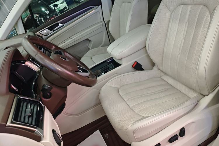 Used Volkswagen Viloran 2020 330TSI Luxury Edition