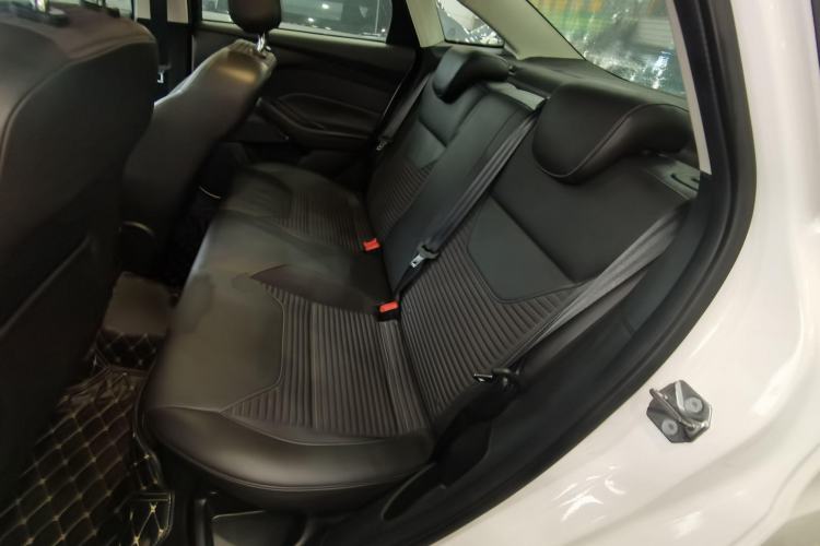 Used Ford Focus 2017 Sedan 1.6L Manual Fashion Edition Smart Drive Version
