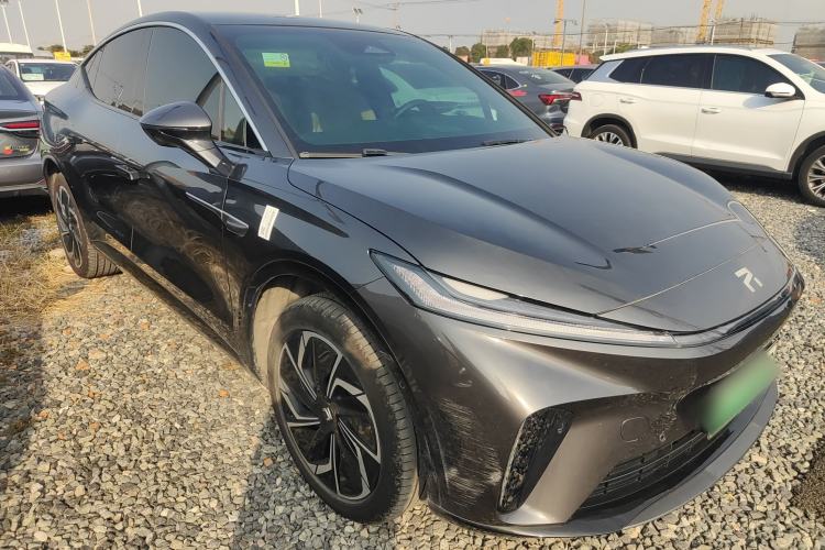 Used  R7 2023 Rear-Drive Screen King Edition
