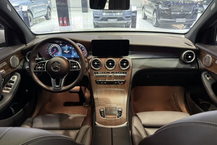 Used Mercedes-Benz GLC 2021 GLC 300 L 4MATIC Dynamic Model
