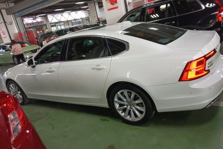 Used Volvo S90 2018 T5 Zhiyuan Edition
