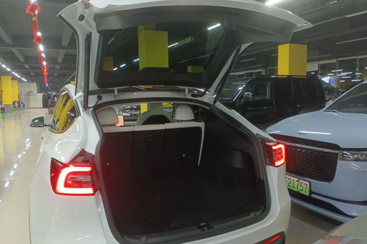 Used Tesla Model Y 2023 Long-Range All-Wheel-Drive Version