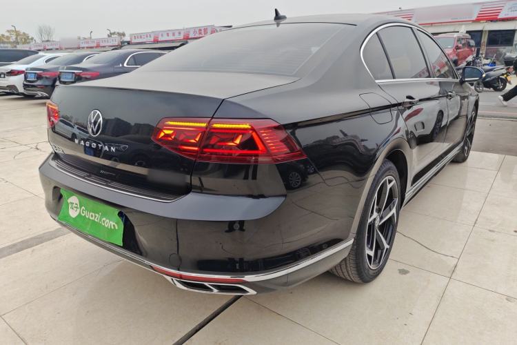 Used Volkswagen Magotan 2023 2 Million Units Limited Edition 330TSI DSG Leading Version
