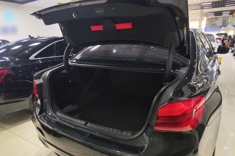 Used BMW 5 Series 2018 530Li Leading Model M Sport Package