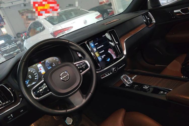 Used Volvo S60 2022 B4 Zhiyuan Luxury Edition