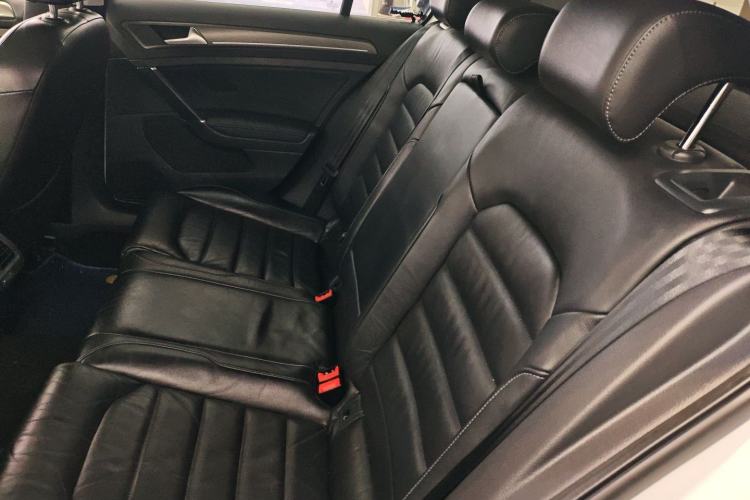 Used Volkswagen Golf 2016 230TSI Automatic Luxury Version
