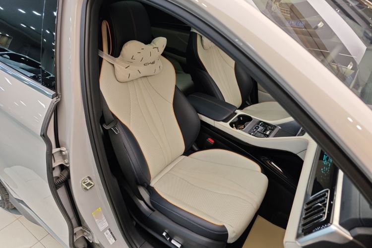 Used BYD Song PLUS New Energy 2023 Champion Edition EV 520KM Flagship Model
