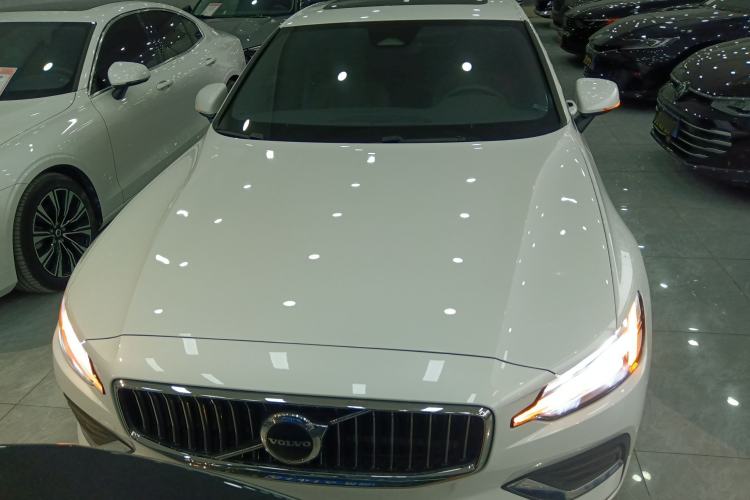 Used Volvo S60 2024 B4 Zhiyuan Luxury Edition