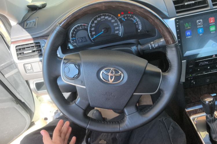 Used Toyota Camry 2016 2.0G 10th Anniversary Leading Edition
