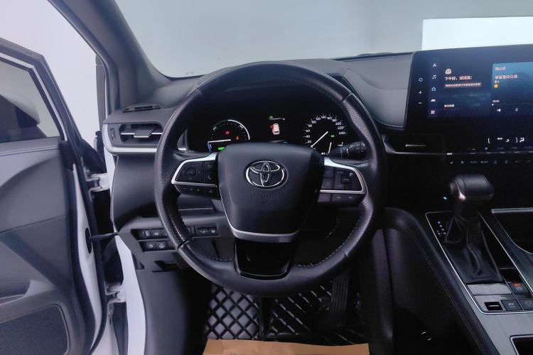 Used Toyota Sienna 2021 2.5L Hybrid Premium Edition
