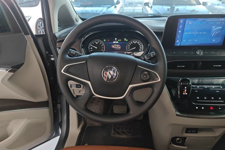 Used Buick GL8 2023 Land Executive Class Comfort Model