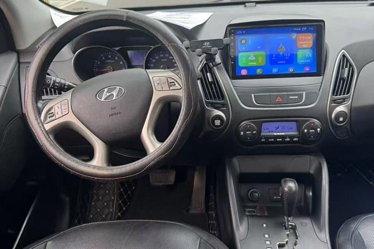 Used Hyundai ix35 2015 2.0L Automatic 2WD Smart Type China IV