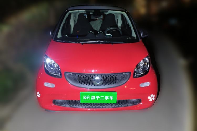 Used  fortwo 2015 1.0L 52 kW hardtop Dynamic version

