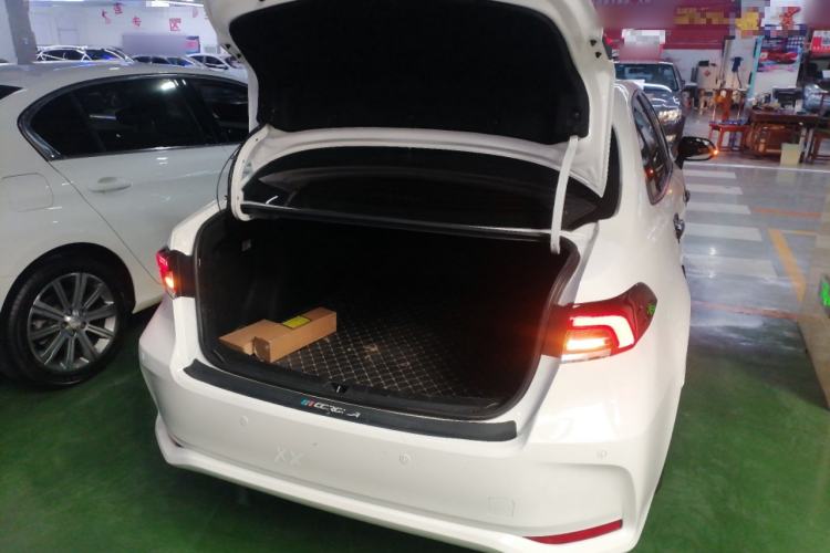 Used Toyota Corolla 2021 Dual-Motor 1.8L E-CVT Elite Edition
