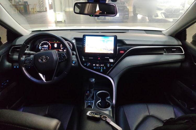 Used Toyota Camry 2021 2.5G Luxury Edition
