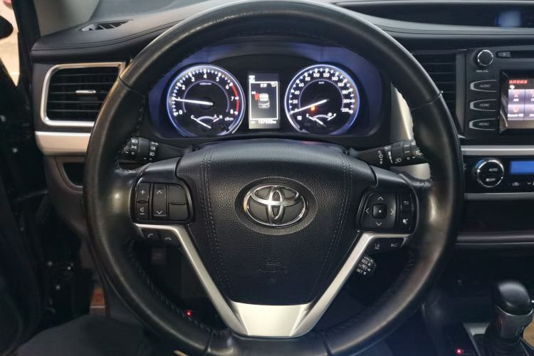 Used Toyota Highlander 2018 2.0T Four-Wheel Drive Luxury Version 7 Seats China VI Standard