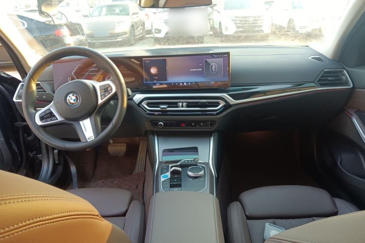 Used BMW i3 2023 eDrive 40 L Midnight Edition
