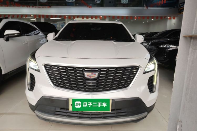 Used Cadillac XT4 2020 28T Two-Wheel-Drive Leading Version
