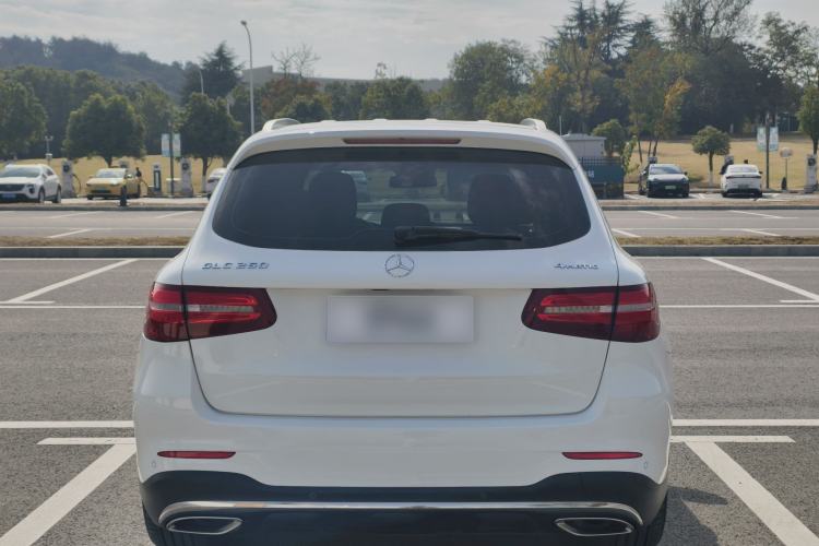 Used Mercedes-Benz GLC 2018 Facelift GLC 260 4MATIC Luxury Edition
