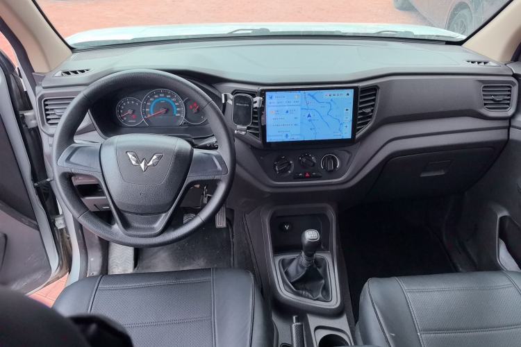 Used Wuling Hongguang V 2019 1.5L Enjoyment Version China VI LAR
