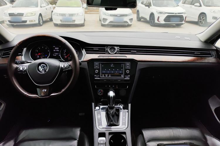 Used Volkswagen Magotan 2019 330TSI DSG Leading Model China VI Standard
