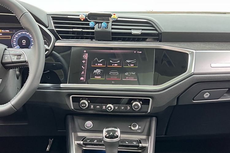 Used Audi Q3 2020 45 TFSI quattro Fashion Dynamic Model
