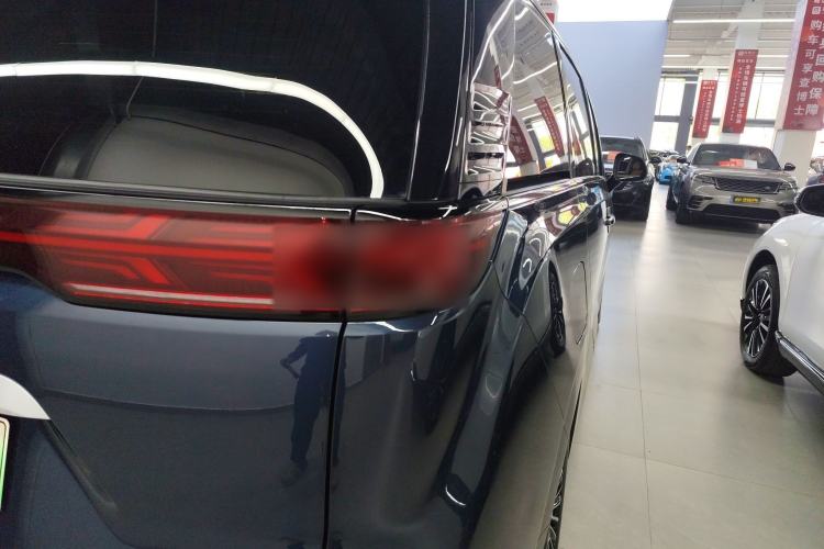 Used Denza D9 2022 DM-i 970 Four-Wheel Drive Flagship Model