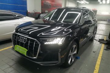 Used Audi Q7 2020 55 TFSI quattro S line sports model
