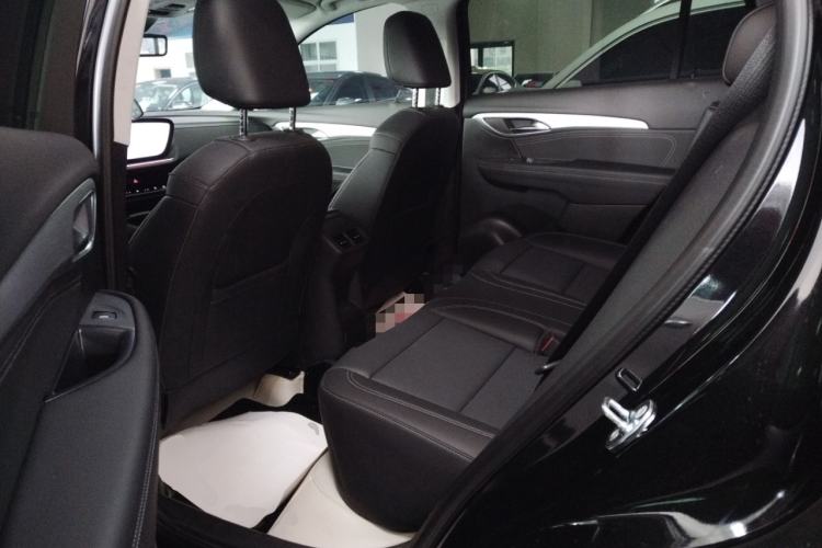 Used Buick Envision 2025 Encore Plus 28T Two-Wheel-Drive Platinum Edition
