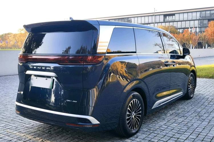 Used Denza D9 2022 DM-i 970 Four-Wheel Drive Flagship Model