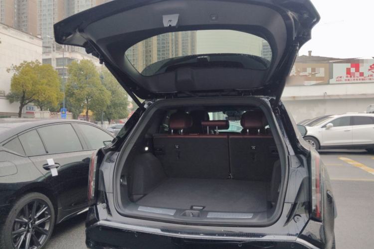 Used Cadillac XT5 2025 2.0T Platinum Edition
