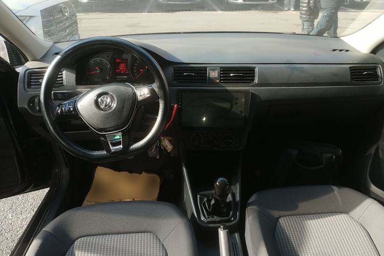 Used Volkswagen Santana 2016 1.6L Manual Fashion Edition