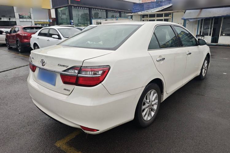 Used Toyota Camry 2015 2.0G Premier Edition
