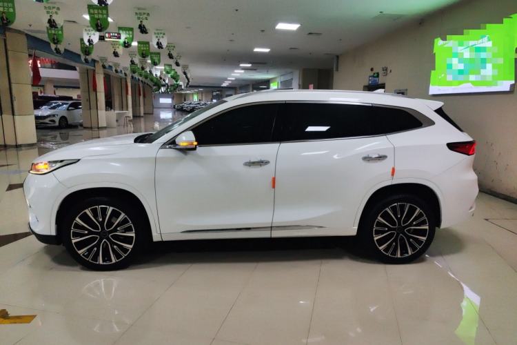 Used  Lingyun 2019 1.6T Two-Wheel Drive Diamond Edition
